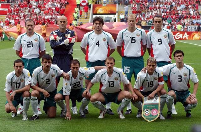 Mannschaftsbild Bulgarien hi.v.li.: Zoran Jankovic, Torwart Zdravko Zdravkov, Ivailo Petkov, Marian Hristov, Dimitar Berbatov, vorn: Martin Petrov, Vladimir Ivanov, Ilian Stojanov, Georgy Peev, Stilian Petrov, Rossen Kirilov Fußball EM Herren Euro 2004, Europameisterschaft, Länderspiel, Nationalmannschaft, Nationalteam, Gruppe C, Totale Mannschaftsfoto, Braga