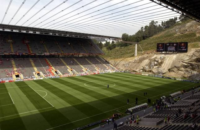 Das Estadio Municipal de Braga ist Austragungsort des Spiels Bulgarien - Dänemark Fußball EM Herren Euro 2004, Europameisterschaft, Länderspiel, Nationalmannschaft, Nationalteam, Gruppe C, Totale Estadio Municipal Braga