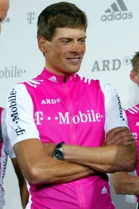 Jan Ullrich (Deutschland T Mobile) Radsport Herren Vorschau Tour de France 2004, Straßenradsport, Straße, Rad, Vorstellung, Präsentation, Vdig Einzelbild Bonn