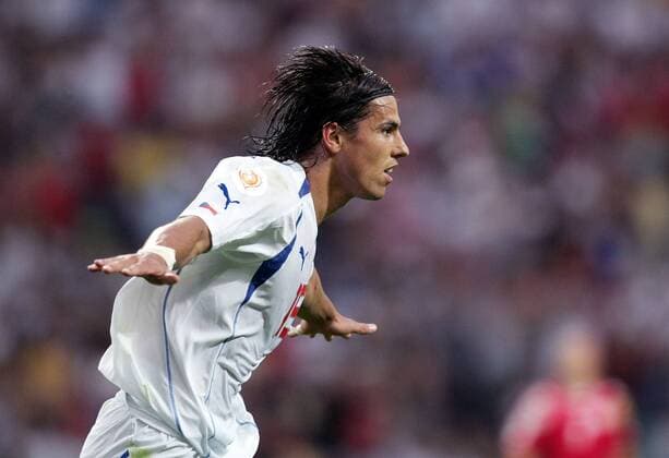 Torschütze Milan Baros (Tschechien) jubelt Fußball EM Herren Euro 2004, Europameisterschaft, Länderspiel, Nationalmannschaft, Nationalteam, Viertelfinale Einzelbild Porto Freude