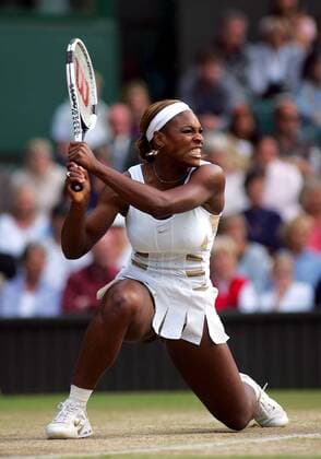 Serena Williams (USA) - beidhändige Rückhand Tennis Damen All England Championships 2004, Grand Slam, WTA-Tour, Rasen, Rasenplatz, Rasentennis, Rasenturnier, Einzelbild Wimbledon London Dynamik,