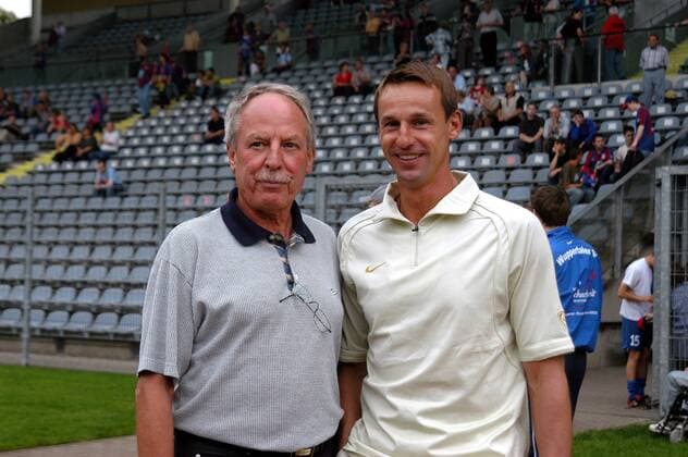 Fußball, Trainerhistorie, Wuppertaler SV Präsident Friedhelm Runge (Wuppertal, li.) und Trainer Frantisek Straka (Sparta Prag) Fußball Herren Saisonvorbereitung 2004 2005, Wuppertaler SV - Sparta Prag 1:1, WSV, Vorbereitung, Test Gruppe Wuppertal Harmonie,