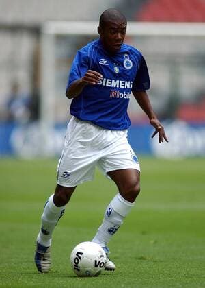 Marco Aurelio (Cruzeiro) am Ball Fußball Herren Serie A 2004, 1. Brasilianische Liga, Cruzeiro Belo Horizonte, Saisonvorbereitung, Vdig Einzelbild Mexico City, Mexiko Stadt Dynamik,