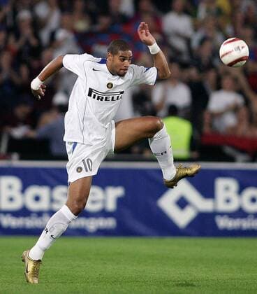 Adriano (Inter Mailand) am Ball Fußball EC 1 Herren Champions League Qualifikation 2004 2005, Serie A, 1. Italienische Liga, Internazionale FC Mailand Einzelbild Basel Dynamik,