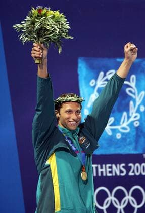 Olympiasieger Ian Thorpe (Australien) jubelt während der Siegerehrung Schwimmen OS Sommer Herren Olympische Sommerspiele Athen 2004, Olympia, Olympiade, Spiele, Schwimmsport, Aufmacher Einzelbild Maroussi Freude, Begeisterung,