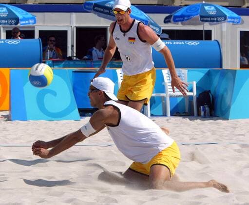 Andreas Scheuerpflug (vorn) - Feldabwehr, hi. Christoph Dieckmann (beide Deutschland) Beachvolleyball OS Sommer Herren Olympische Sommerspiele Athen 2004, Olympia, Olympiade, Spiele, Beach Gruppe Faliro, Faliron