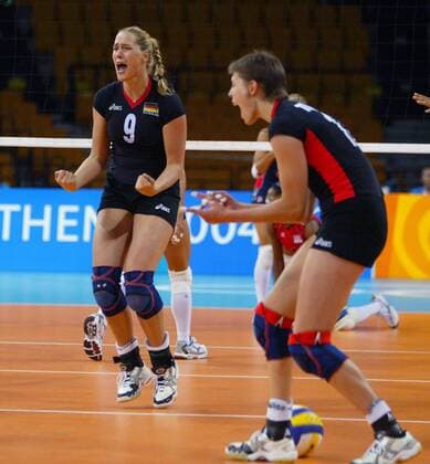 Christina Benecke (li.) und Birgit Thumm (beide Deutschland) - Jubelschrei Volleyball OS Sommer Damen Olympische Sommerspiele Athen 2004, Olympia, Olympiade, Spiele, Länderspiel, Nationalmannschaft, Gruppe Faliron, Faliro Freude, Begeisterung,