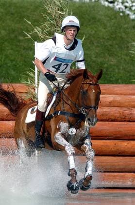 Frank Ostholt (Deutschland) auf Air Jordan Pferdesport OS Sommer Herren Olympische Sommerspiele Athen 2004, Olympia, Olympiade, Spiele, Reiten, Reitsport, Military, Vdig Einzelbild Markopoulo Dynamik,