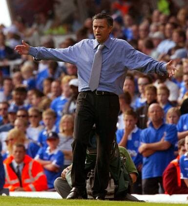 Trainer Jose Mourinho (Chelsea) unzufrieden Fußball Herren English Premier League 2004 2005, 1. Englische Liga, Chelsea FC London Einzelbild Birmingham