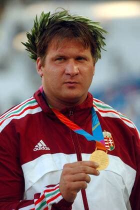 Olympiasieger Adrian Annus (Ungarn) - als Dopingsünder überführt wurde ihm später die Medaille allerdings aberkannt Leichtathletik OS Sommer Herren Olympische Sommerspiele Athen 2004, Olympia, Olympiade, Spiele, Hammer, Hammerwurf, Hammerwerfen, Porträt Maroussi