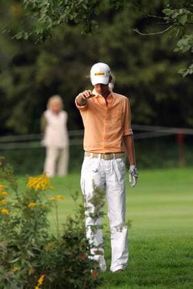 Marcel Siem (Deutschland) lässt den Ball ins Rough fallen Golf Herren BMW International Open 2004, PGA European Tour, Golfen Einzelbild Golfclub Eichenried Nord München