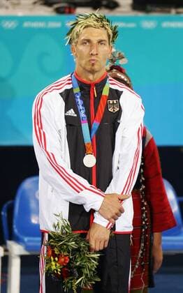 Stefan Kretzschmar (Deutschland) enttäuscht über die Silbermedaille Handball OS Sommer Herren Olympische Sommerspiele Athen 2004, Olympia, Olympiade, Spiele, Nationalmannschaft, Nationalteam, Einzelbild Helliniko Enttäuschung,