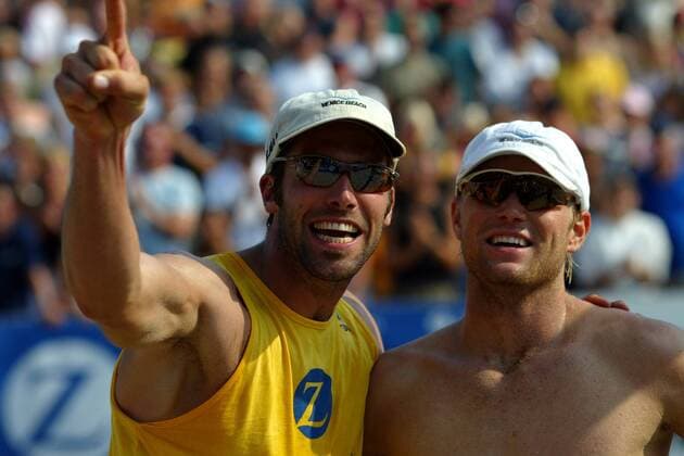 Kjell Schneider (FT Adler Kiel, li.) und Julius Brink (TSV Bayer 04 Leverkusen beide Deutschland) bejubeln ihren Finaleinzug Beachvolleyball LM Herren Deutsche Meisterschaft 2004, Landesmeisterschaft, DM, Beach, Vdig, Gruppe Timmendorfer Strand Timmendorf Freude,