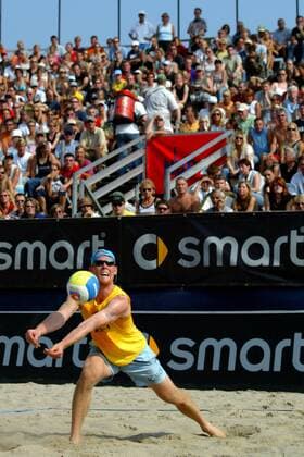Jonas Reckermann (Moerser SC Deutschland) - Ballannahme Beachvolleyball LM Herren Deutsche Meisterschaft 2004, Landesmeisterschaft, DM, Beach, Vdig, Einzelbild Timmendorfer Strand Timmendorf