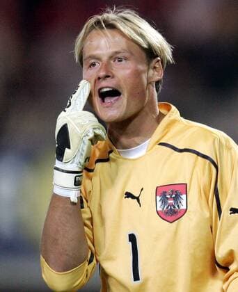 Torwart Alexander Manninger (Österreich) fordert besseres Hinsehen Fußball Länderspiel Herren Weltmeisterschaftsqualifikation 2004, Qualifikation, Länderspiel, Nationalmannschaft, Nationalteam Einzelbild Wien