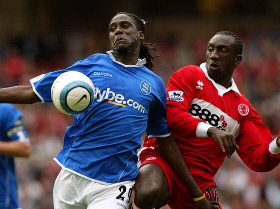 Jimmy Floyd Hasselbaink (Middlesbrough, re.) gegen Mario Melchiot (Birmingham City) Fußball Herren English Premier League 2004 2005, 1. Englische Liga, FC Middlesbrough - Birmingham City 2:1 Gruppe Middlesbrough Dynamik, Kampf,