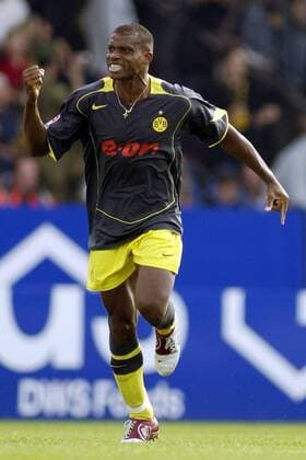 Sunday Oliseh (BVB) - Torjubel Fußball 1. BL Herren Saison 2004 2005, Borussia Dortmund Einzelbild Bochum Freude,