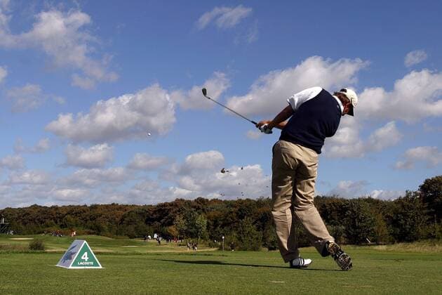 Greg Owen (England) - Abschlag am Loch 4 Golf Herren Linde German Masters 2004, Golfen, European PGA Tour Einzelbild Gut Lärchenhof Köln Pulheim