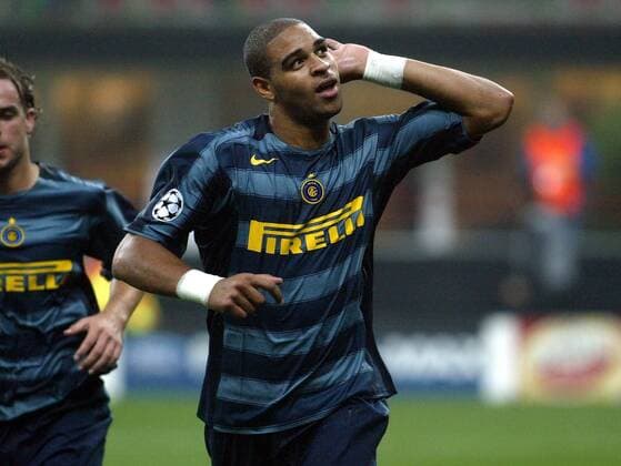 Adriano (Inter) will seine Anhänger jubeln hören - PUBLISHING RIGHTS FOR GERMAN MEDIA ONLY Fußball EC 1 Herren Champions League 2004 2005, Internazionale FC Mailand, Einzelbild Mailand Freude,