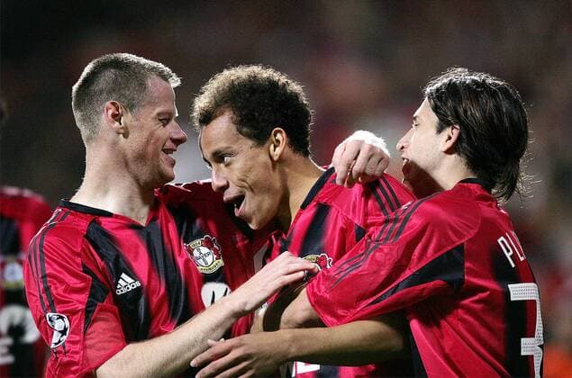 Torjubel Leverkusen v.li.: Jacek Krzynowek, Franca und Diego Placente Fußball EC 1 Herren Champions League 2004 2005, Bayer 04 Leverkusen, Gruppe Leverkusen Freude,