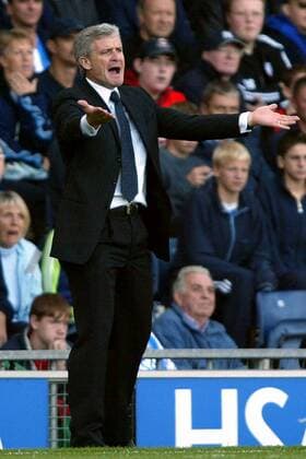 Trainer Mark Hughes (Blackburn) unzufrieden Fußball Herren English Premier League 2003 2004, 1. Englische Liga, Blackburn Rovers, Vdig Einzelbild Blackburn