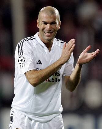 Zinedine Zidane (Real Madrid) motiviert Fußball EC 1 Herren Champions League 2004 2005, Real Madrid Einzelbild Leverkusen
