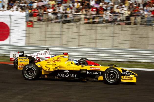 Nick Heidfeld (Deutschland Jordan-Cosworth) gegen Olivier Panis (Frankreich Toyota) Motorsport Grand Prix Herren Großer Preis von China 2004, Formel 1 Weltmeisterschaft, F1, F, GP, WM Gruppe Shanghai International Circuit Shanghai Dynamik,