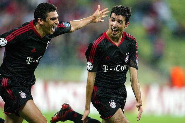 Roy Makaay (re.) und Lucio (beide Bayern) - Torjubel Fußball EC 1 Herren Champions League 2004 2005, FC Bayern München, Vdig Gruppe München Freude, Begeisterung,
