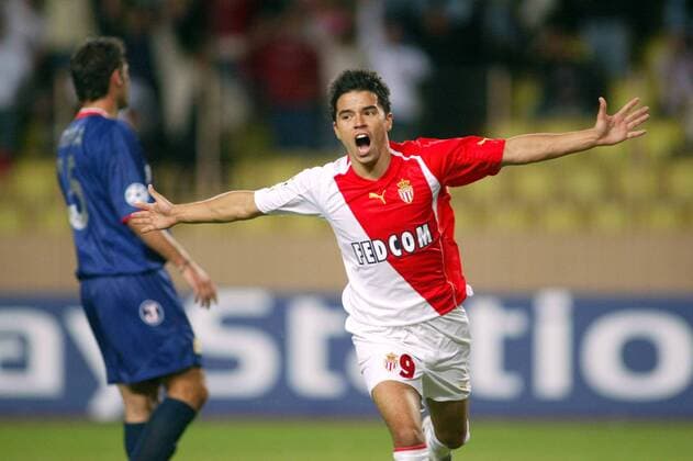 Torschütze Javier Saviola (Monaco) feiert begeistert die 2:0-Führung Fußball EC 1 Herren Champions League 2004 2005, AS Monaco, Vdig, Einzelbild Pan7289 Monte Carlo Begeisterung, Freude,  