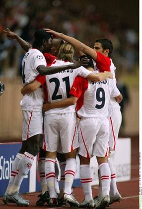 Torjubel Monaco mit (v.li.) Emmanuel Adebayor, Farnerud, Saviola und Julien Rodriguez Fußball EC 1 Herren Champions League 2004 2005, AS Monaco, Vdig, Gruppe Pan7289 Monte Carlo Freude,  