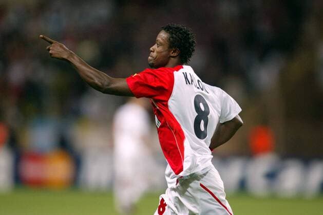 Torschütze Mohamed Kallon (Monaco) feiert die 1:0-Führung Fußball EC 1 Herren Champions League 2004 2005, AS Monaco, Vdig, Einzelbild Pan7289 Monte Carlo Freude,  