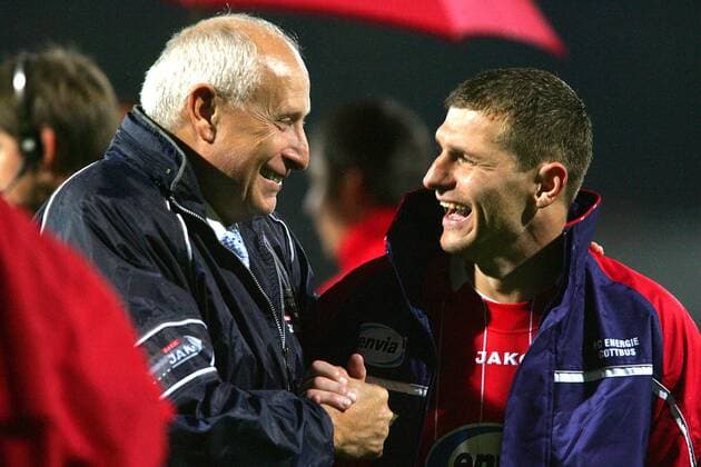 Präsident Dieter Krein (li.) und Steffen Baumgart (beide Cottbus) - Schlußjubel Fußball 2. BL Herren Saison 2004 2005, FC Energie Cottbus Gruppe Cottbus Freude,