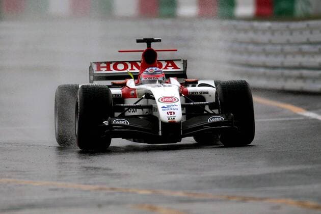 Takuma Sato (Japan BAR-Honda) in seinem Boliden Motorsport Grand Prix Herren Großer Preis von Japan 2004, Formel 1 Weltmeisterschaft, F1, F, GP, WM Einzelbild International Racing Course Suzuka