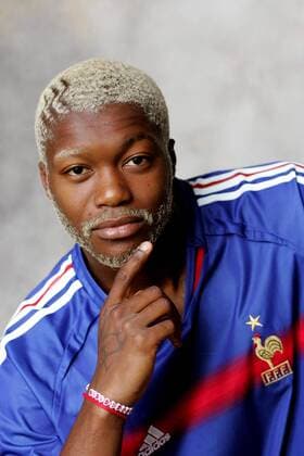 Djibril Cisse (Frankreich) Fußball Herren Nationalmannschaft 2004, Nationalteam, Nationaltrikot, Porträttermin Porträt pan7097  