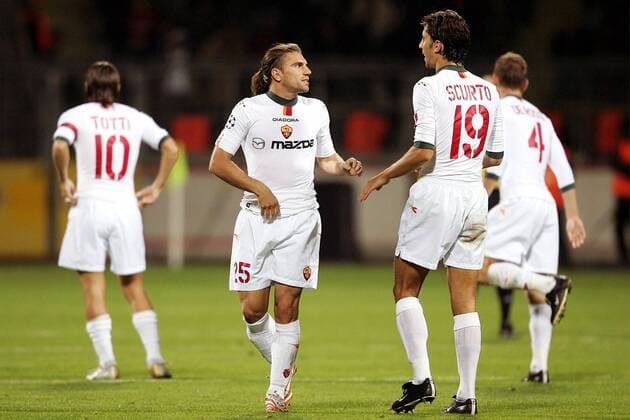 Leandro Cufre (li.) und Giuseppe Scurto (beide Roma) im Gespräch Fußball EC 1 Herren Champions League 2004 2005, AS Rom Gruppe Leverkusen