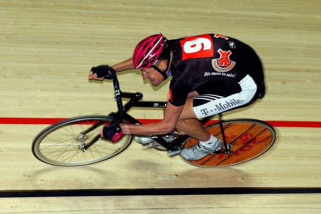 Rolf Aldag (Deutschland) Radsport Herren 63. Dortmunder Sechstagerennen 2004, Sechstage, Sechs, Sixdays, six days, Rad, Bahn, Halle, Indoor Einzelbild Dortmund, Rennen