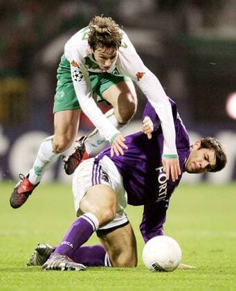 Christian Schulz (li., Bremen) gegen Oleg Iachtchouk (Anderlecht) Fußball EC 1 Herren Champions League 2004 2005, SV Werder Bremen - RSC Anderlecht 5:1 Gruppe Iashchuk Bremen Dynamik,