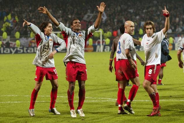 Schlußjubel Lyon, v.li.: Nilmar, Florent Malouda, Cris und Juninho Fußball EC 1 Herren Champions League 2004 2005, Olympique Lyonnais, OL, Vdig Gruppe pan7611 Lyon Freude,  