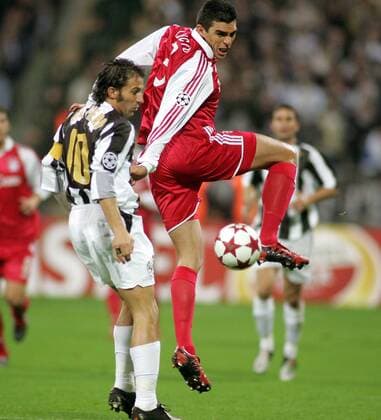 Lucio (Bayern, re.) gegen Alessandro Del Piero (Juventus) Fußball EC 1 Herren Champions League 2004 2005, FC Bayern München - Juventus Turin 0:1, Juve, Vdig Gruppe München Dynamik,