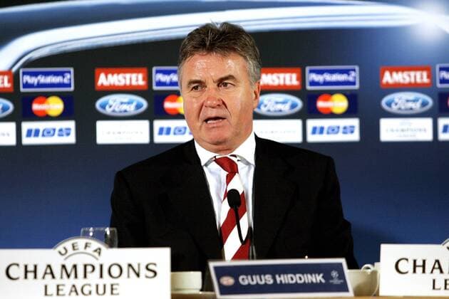 Trainer Guus Hiddink (Eindhoven) während der Pressekonferenz - PUBLISHING RIGHTS FOR GERMAN MEDIA ONLY Fußball EC 1 Herren Champions League 2004 2005, PSV Eindhoven, Vdig Einzelbild Eindhoven