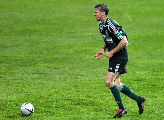 Stefan Wolf (St. Gallen) am Ball Fußball Herren Super League 2004 2005, Nationalliga A, NLA, 1. Schweizer Liga, FC St. Gallen Einzelbild Zürich Dynamik,