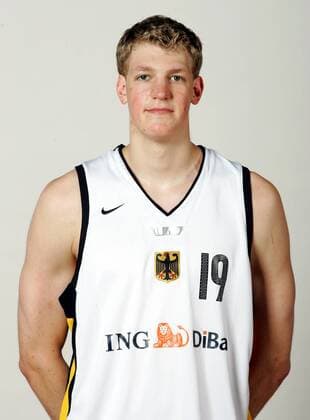 Jan Jagla (Deutschland) Basketball Herren Nationalmannschaft 2004, Nationalteam, Nationaltrikot, Shooting, Fotoshooting, Fototermin, Vdig Porträt