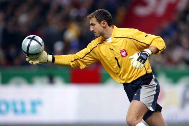 Torwart Jerzy Dudek (Polen) - Abschlag Fußball Länderspiel Herren Länderspiel 2004, Freundschaftsspiel, Test, Testspiel, Nationalmannschaft, Nationalteam Einzelbild pan7717 Paris Dynamik,  