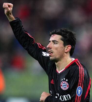 Torschütze Roy Makaay (Bayern) jubelt Fußball EC 1 Herren Champions League 2004 2005, FC Bayern München Einzelbild München Freude,