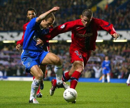 Arjen Robben (Chelsea, li.) gegen Sylvain Armand (Paris St. Germain) Fußball EC 1 Herren Champions League 2004 2005, FC Chelsea London - Paris Saint Germain 0:0, PSG Gruppe London Dynamik,