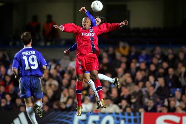 Fabrice Pancrate (Paris St. Germain, vorn) gegen Ricardo Carvalho (Chelsea) Fußball EC 1 Herren Champions League 2004 2005, Chelsea FC London - Paris Saint Germain 0:0, PSG Gruppe pan7767 London Dynamik, Höhe,  