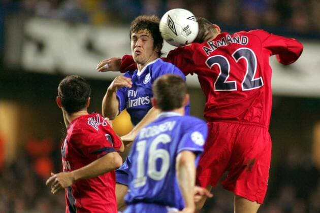 Sylvain Armand (Paris St. Germain, re.) gegen Joe Cole (Chelsea) Fußball EC 1 Herren Champions League 2004 2005, Chelsea FC London - Paris Saint Germain 0:0, PSG Gruppe pan7767 London Dynamik,  