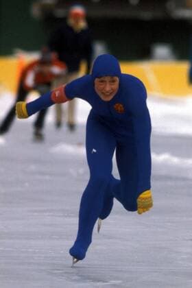 Christa Rothenburger (DDR) Eisschnellauf OS Winter Damen Olympische Winterspiele 1980, Olympia, Olympiade, Spiele, Eisschnelllauf, Eisschnellaufen, Vdia Einzelbild Lake Placid Dynamik,