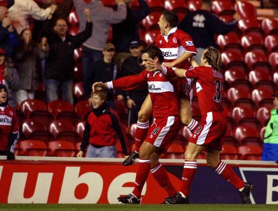 Torjubel Middlesbrough v.li.: Mark Viduka, Stewart Downing und Boudewijn Zenden Fußball Herren English Premier League 2004 2005, 1. Englische Liga, FC Middlesbrough, Vdig Gruppe Middlesbrough Freude,