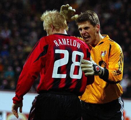 Torwart Hans Jörg Butt (re.) und Carsten Ramelow (beide Leverkusen) - Schlußjubel Fußball EC 1 Herren Champions League 2004 2005, Bayer 04 Leverkusen Gruppe Leverkusen Freude, Begeisterung,